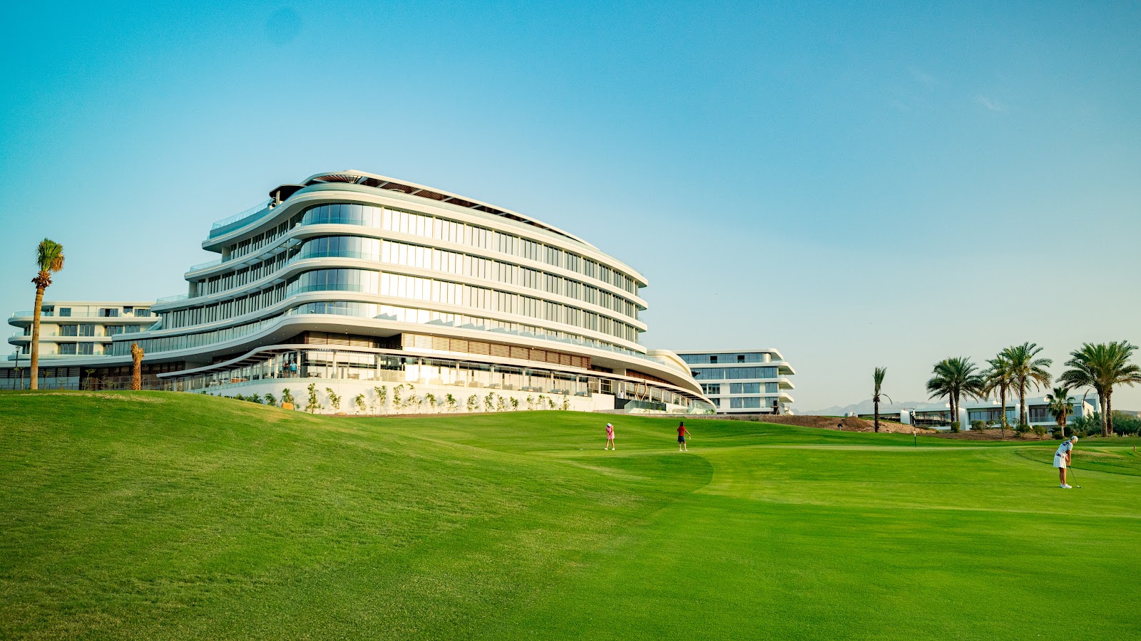 Muscat Hills, LA VIE Country Club golf course