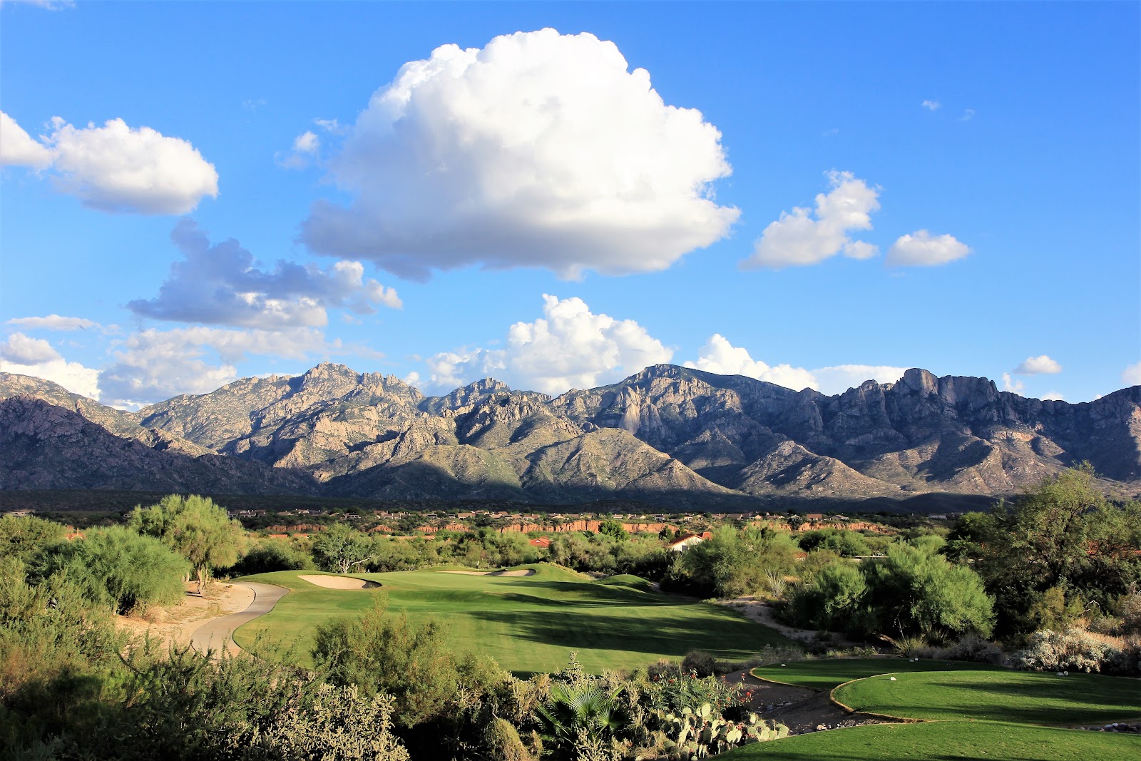 Courses in the World for Views, The Views Golf Club golf course