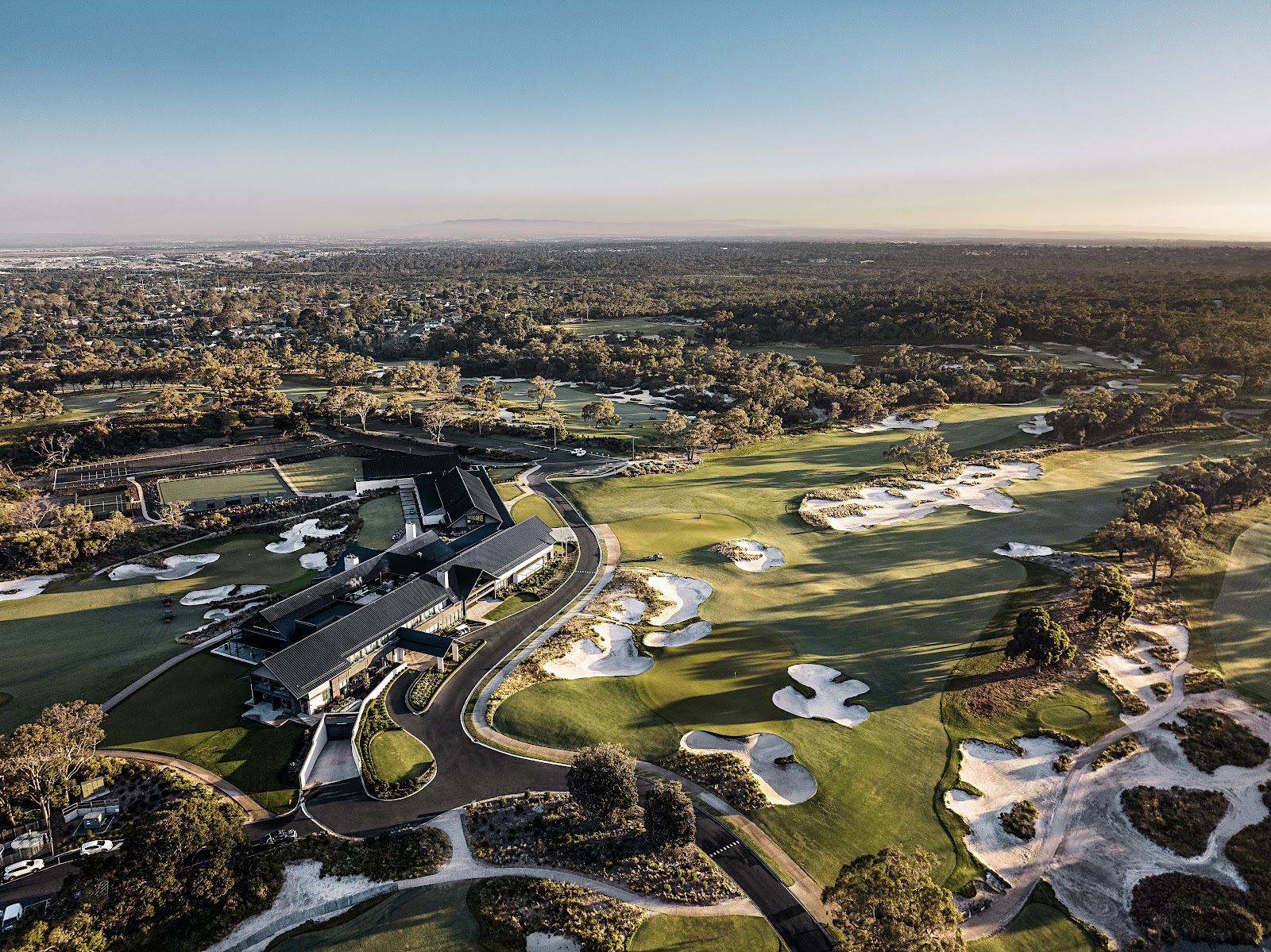 Peninsula Kingswood South Course, sandbelt bunkering and dry stone walls at Frankston near Melbourne, Australia