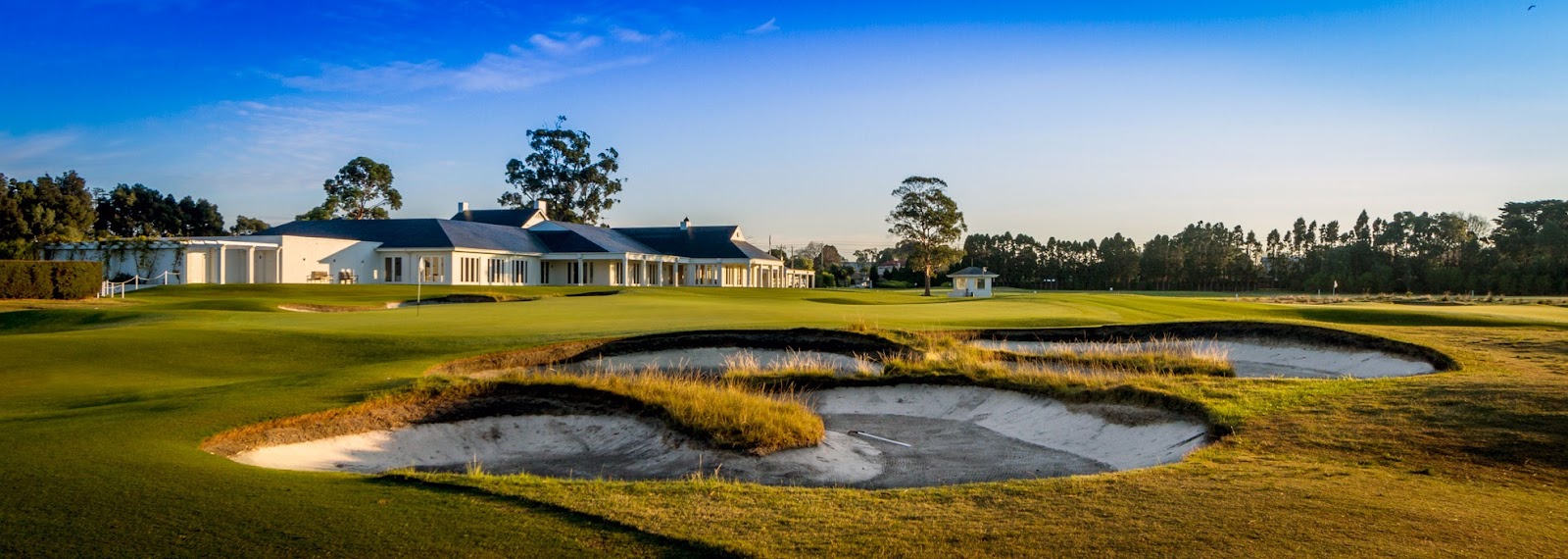 Kingston Heath Golf Club, bunkering and heathland fairways on the Melbourne Sandbelt