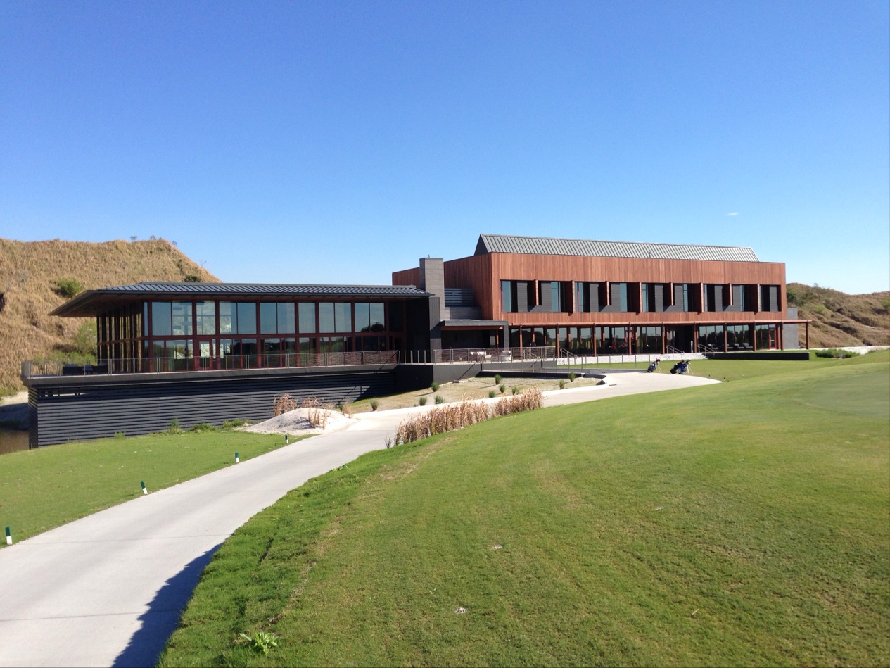 Streamsong Resort fairways rising through sandy dunes on a Florida golf package break