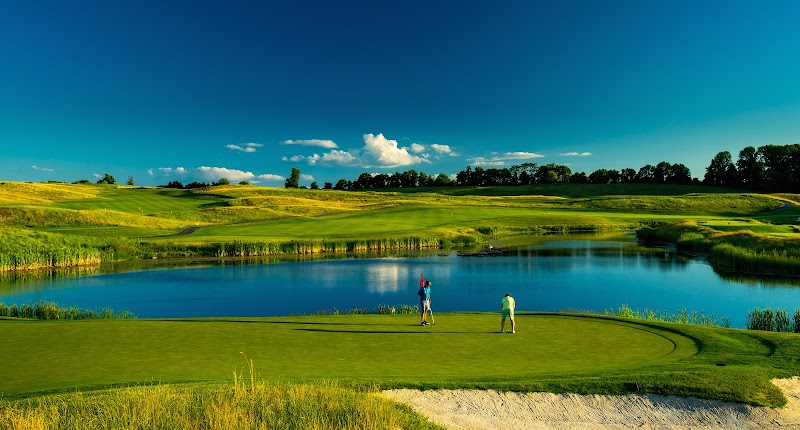 Ballyowen Golf Club at Crystal Springs Resort, links style holes in the New Jersey hills