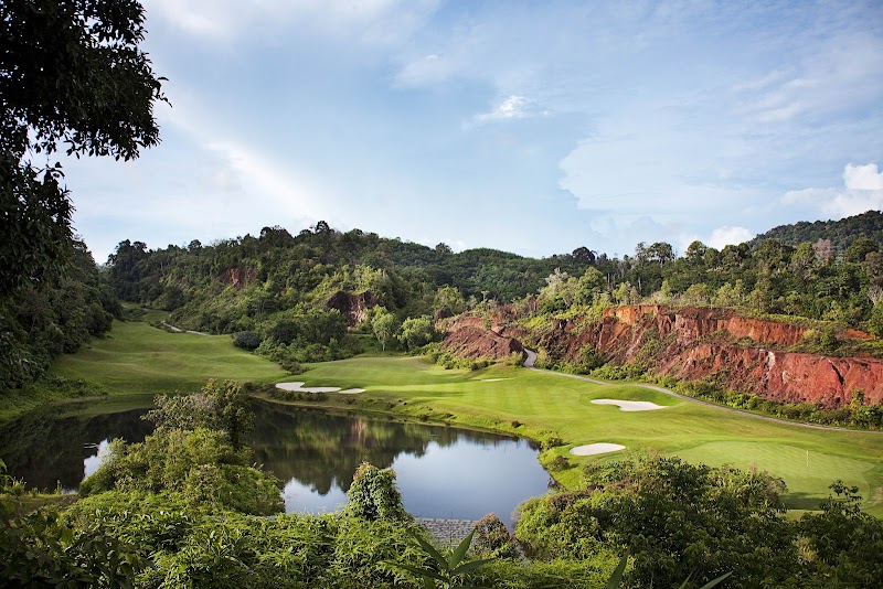 Red Mountain Golf Club, Phuket, dramatic former mine terrain